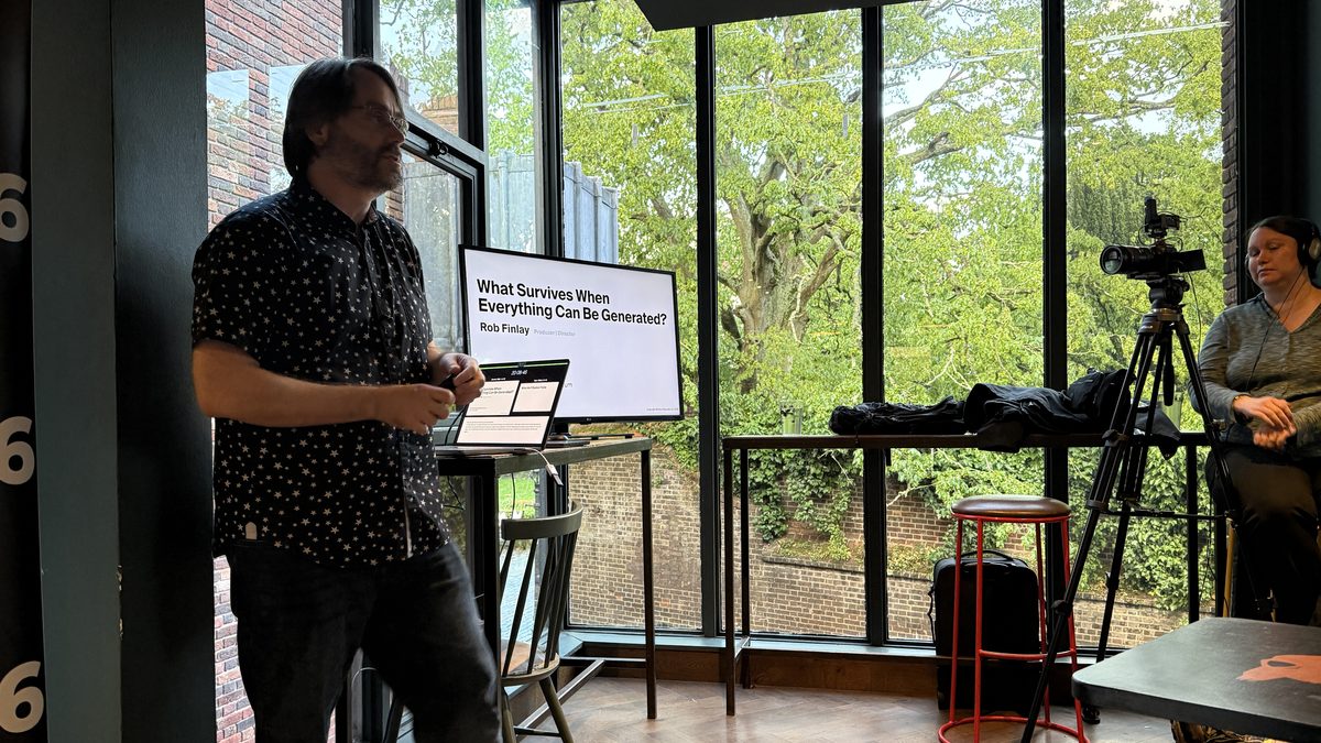 Rob Finlay presenting at the St Albans AI and Automation Forum